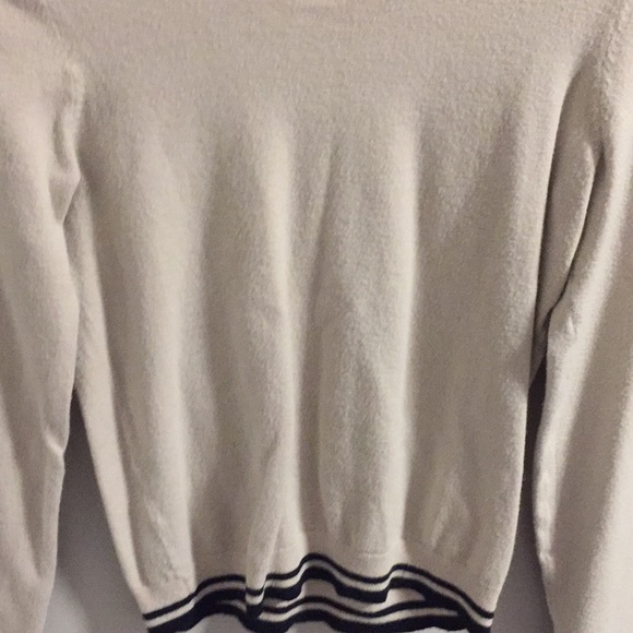 3 pack of garage soft and silky sweaters!!! - Picture 5 of 6